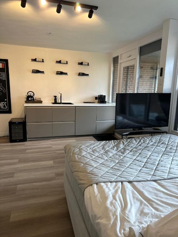 Studio Aan De Maas Apartamento Zwijndrecht Exterior foto